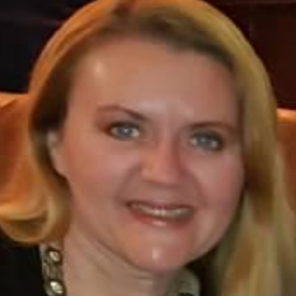 Meet your Posher, Larisa